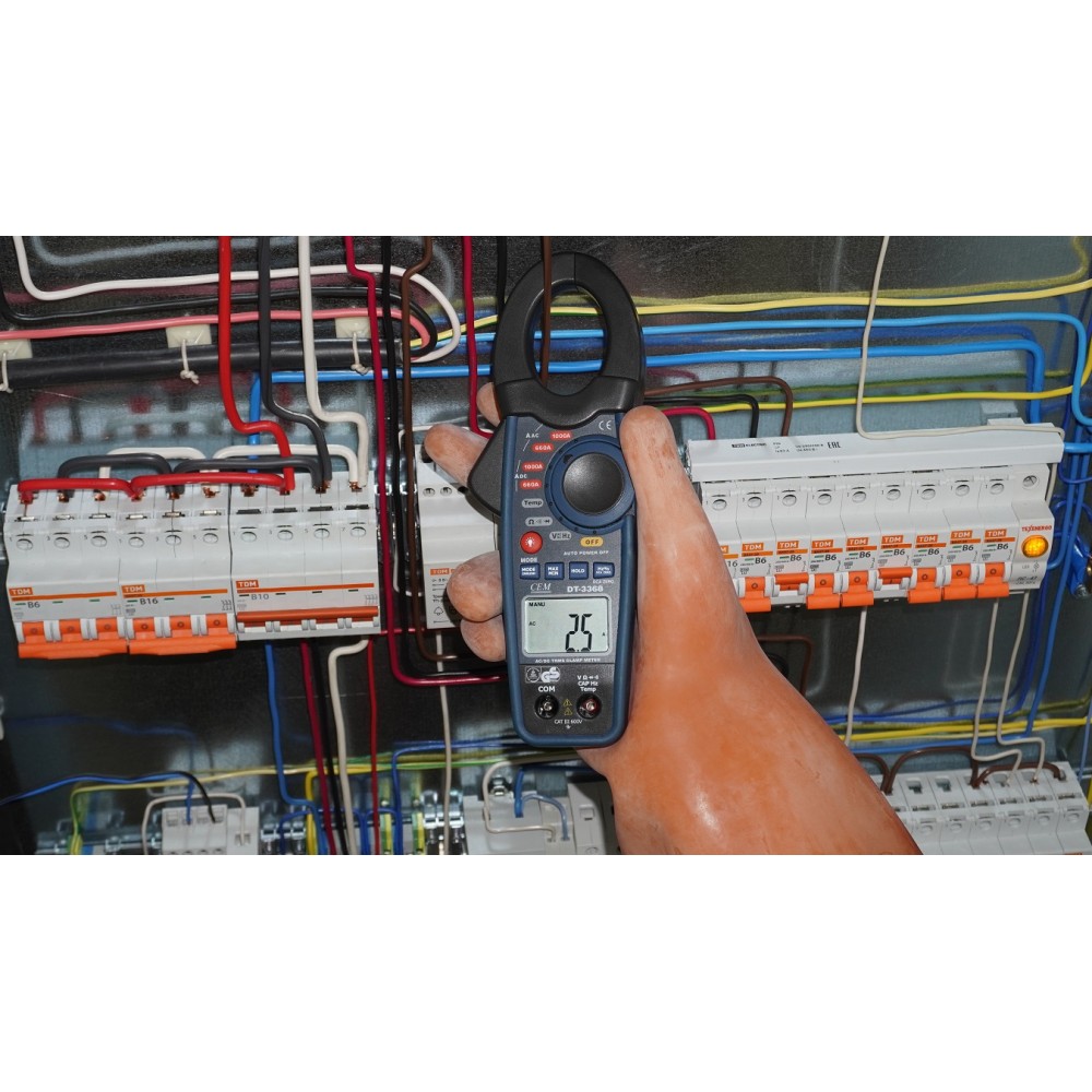 Клещи электроизмерительные True RMS СЕМ DT-3368